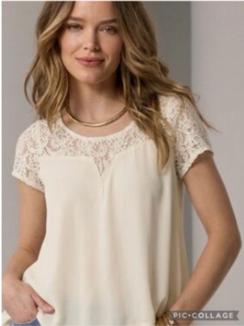 Express Women's Ivory Lace Trim Short Sleeve Keyhole Top- NWT Size M